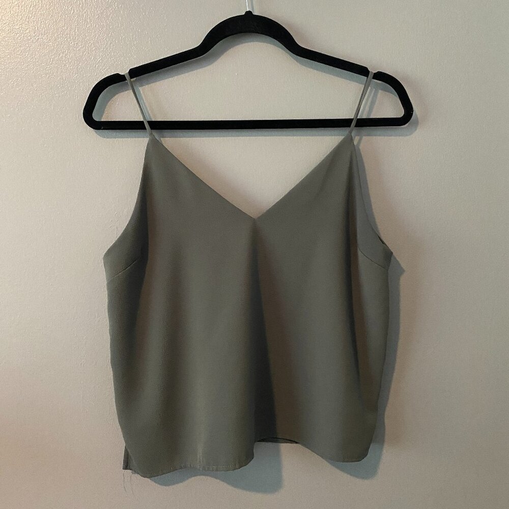 Forever 21 Green V-Neck Spaghetti Strap Tank Top, Size Small
